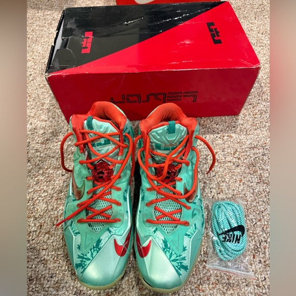 Nike Lebron Other - Nike LeBron 11 ‘Christmas’